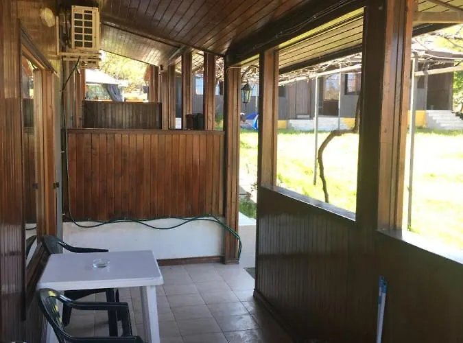 Ваканционна къща дървени къщички - лион *